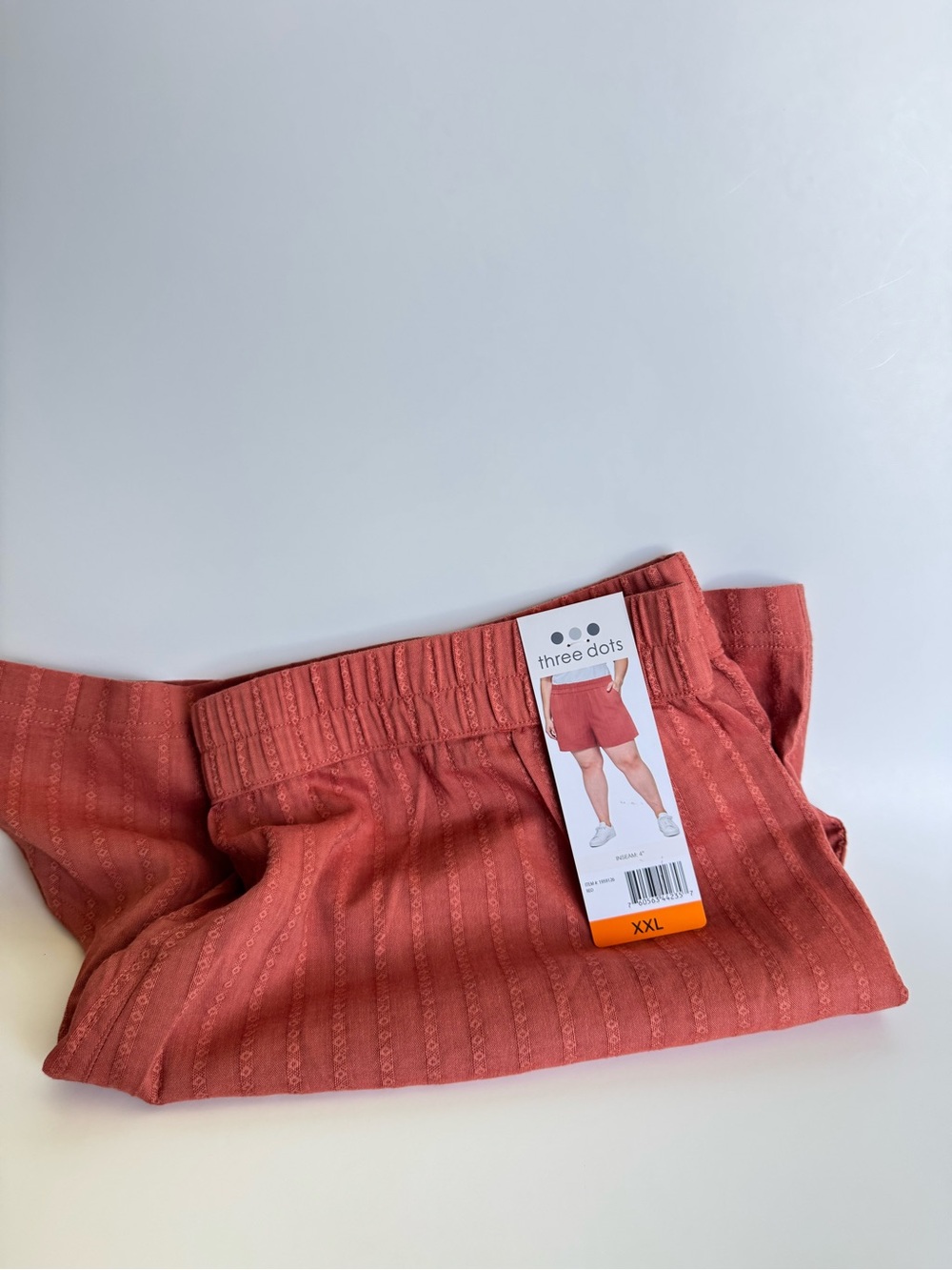 Three Dots Rust-Red Textured Elastic Waist Shorts